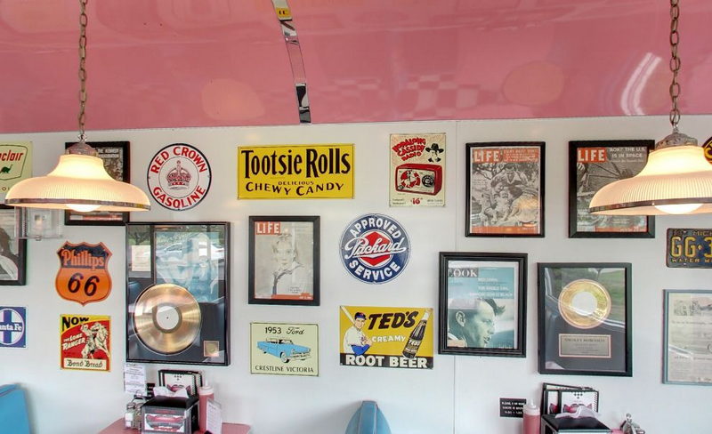 Grand Diner (Dons of Traverse City) - 2013 Dons Tc Photo (newer photo)